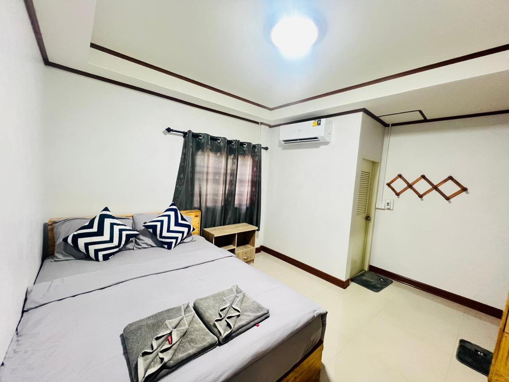 Lungwang Guest House Ban Rak Thai Exterior photo