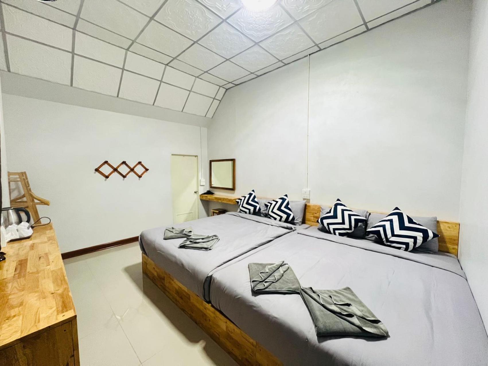 Lungwang Guest House Ban Rak Thai Exterior photo