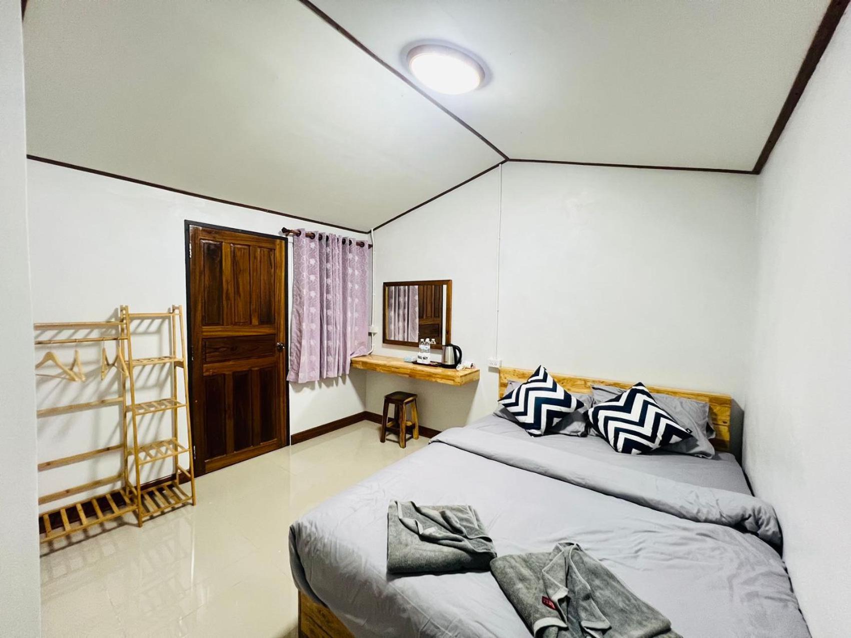 Lungwang Guest House Ban Rak Thai Exterior photo